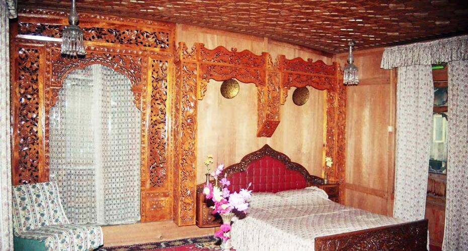 Houseboat New Shaheen, Srinagar 3